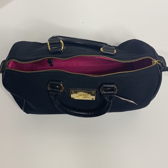 Victoria’s Secret | Black Canvas Heavy Pink Interior Gold Accented Carry Bag NWT - Picture 6 of 7